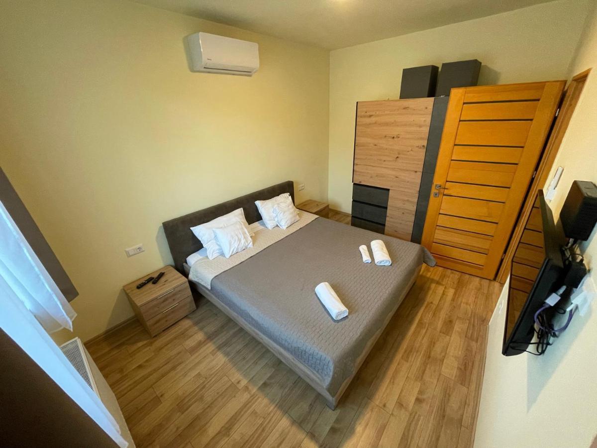 Park Central Tapolca Apartment Мисколк Екстериор снимка